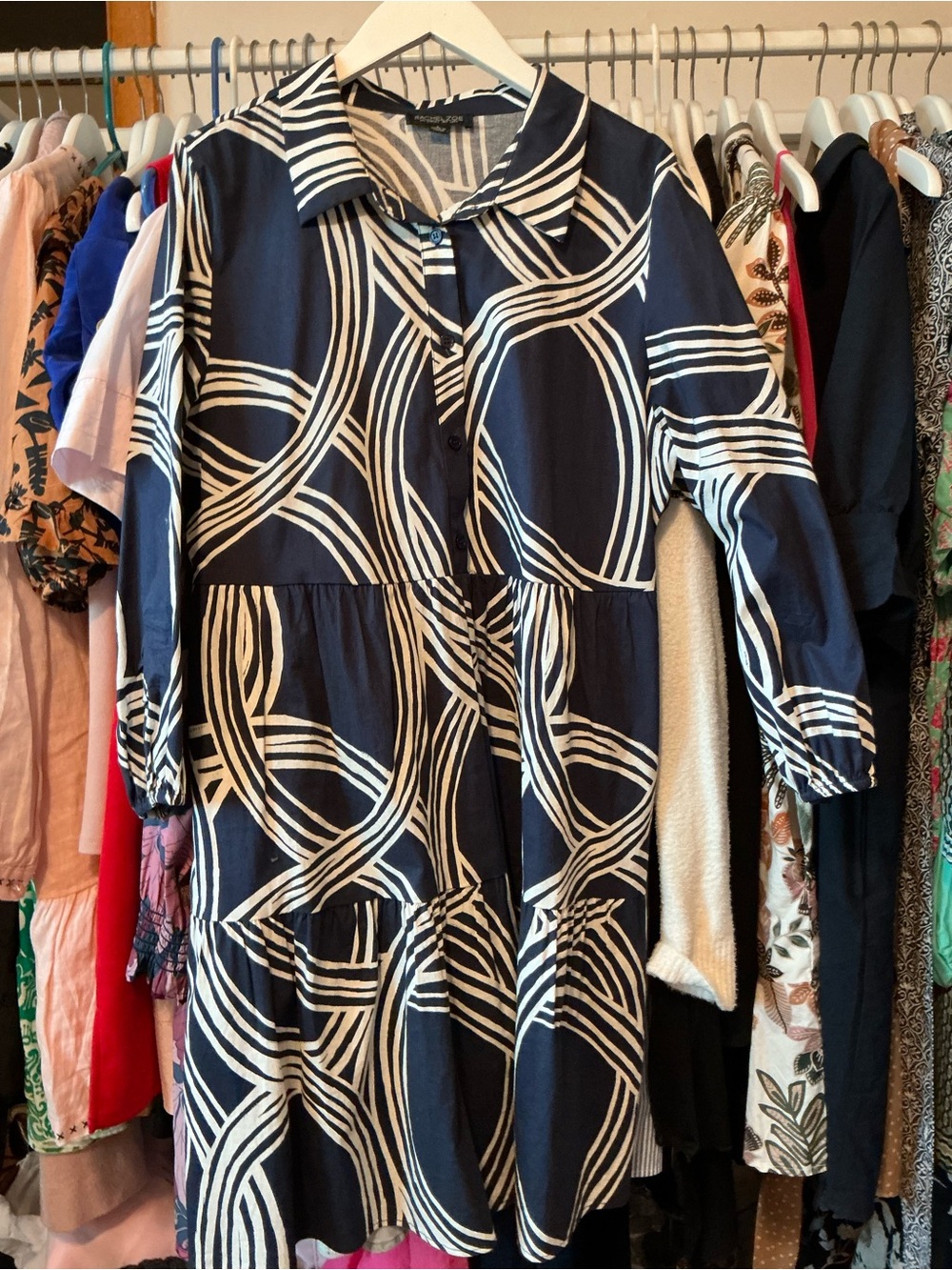 Rachel Zoe Navy & White Graphic Collared Shirt size large